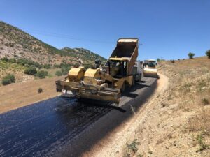 Kırsal mahallelere güvenli ve konforlu yollar