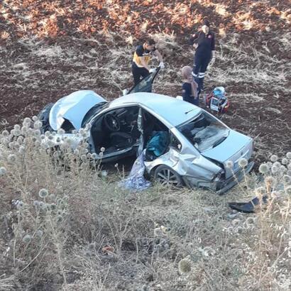 Diyarbakır’da, otomobilin şarampole yuvarlandığı