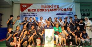 Yenişehir Belediyesi sporcuları kick boksta Türkiye’yi temsil edecek