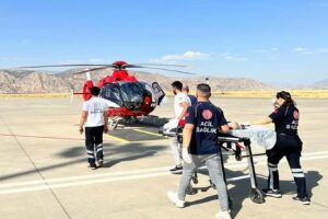 AMBULANS HELİKOPTERLE DİYARBAKIR’A NAKLEDİLDİ