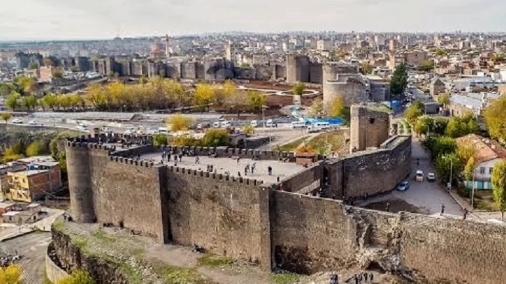 Diyarbakır’da, Dicle Üniversitesi’nin yanında