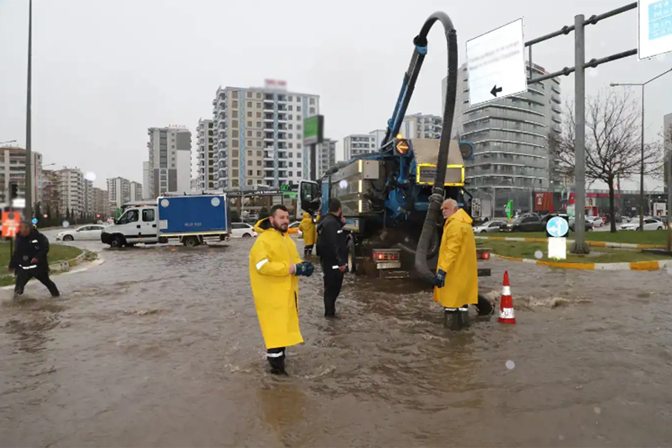 Meteorolojiden sel ve su baskını uyarısı