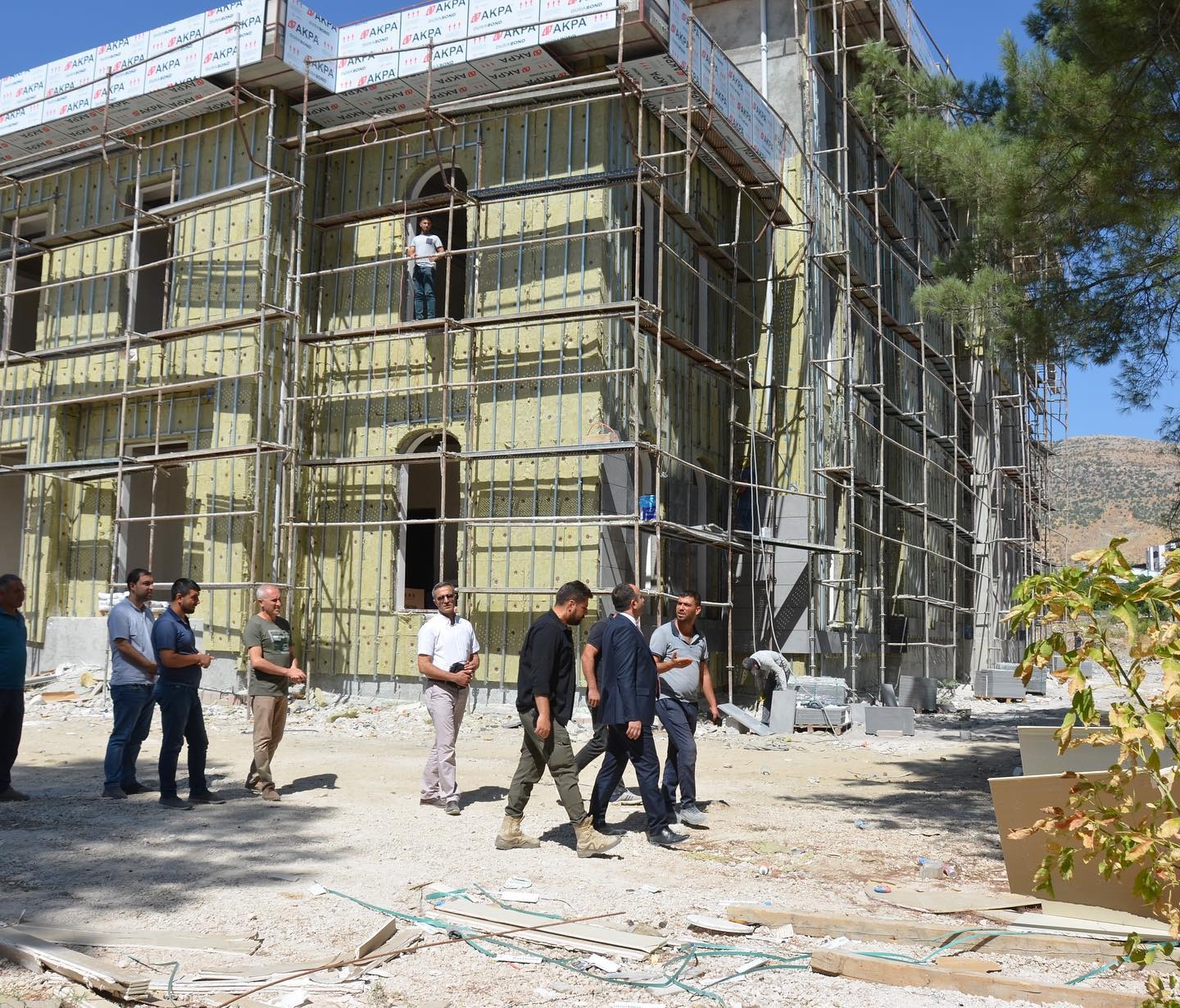 Hani Kaymakamı Yüksel,Tamamlanma aşamasında olan Hükümet Konağı İnşaatını Gezdi