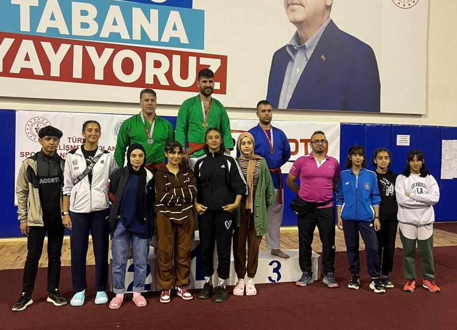 Diyarbakır Büyükşehir Belediyesi sporcuları,