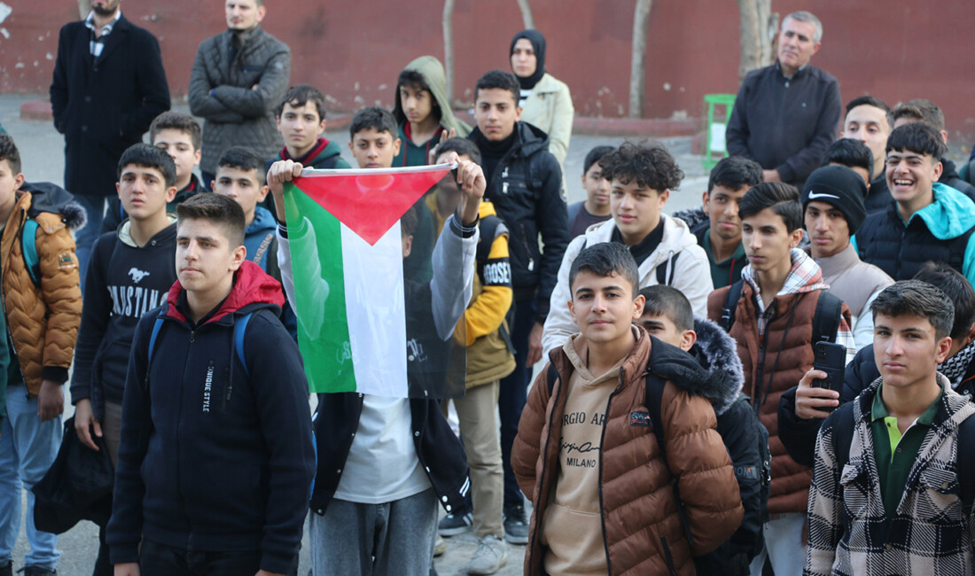 Şanlıurfa'da imam hatip öğrencileri,