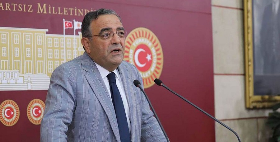 Sezgin Tanrıkulu: “1500 Kürtçe öğretmeni atama bekliyor”