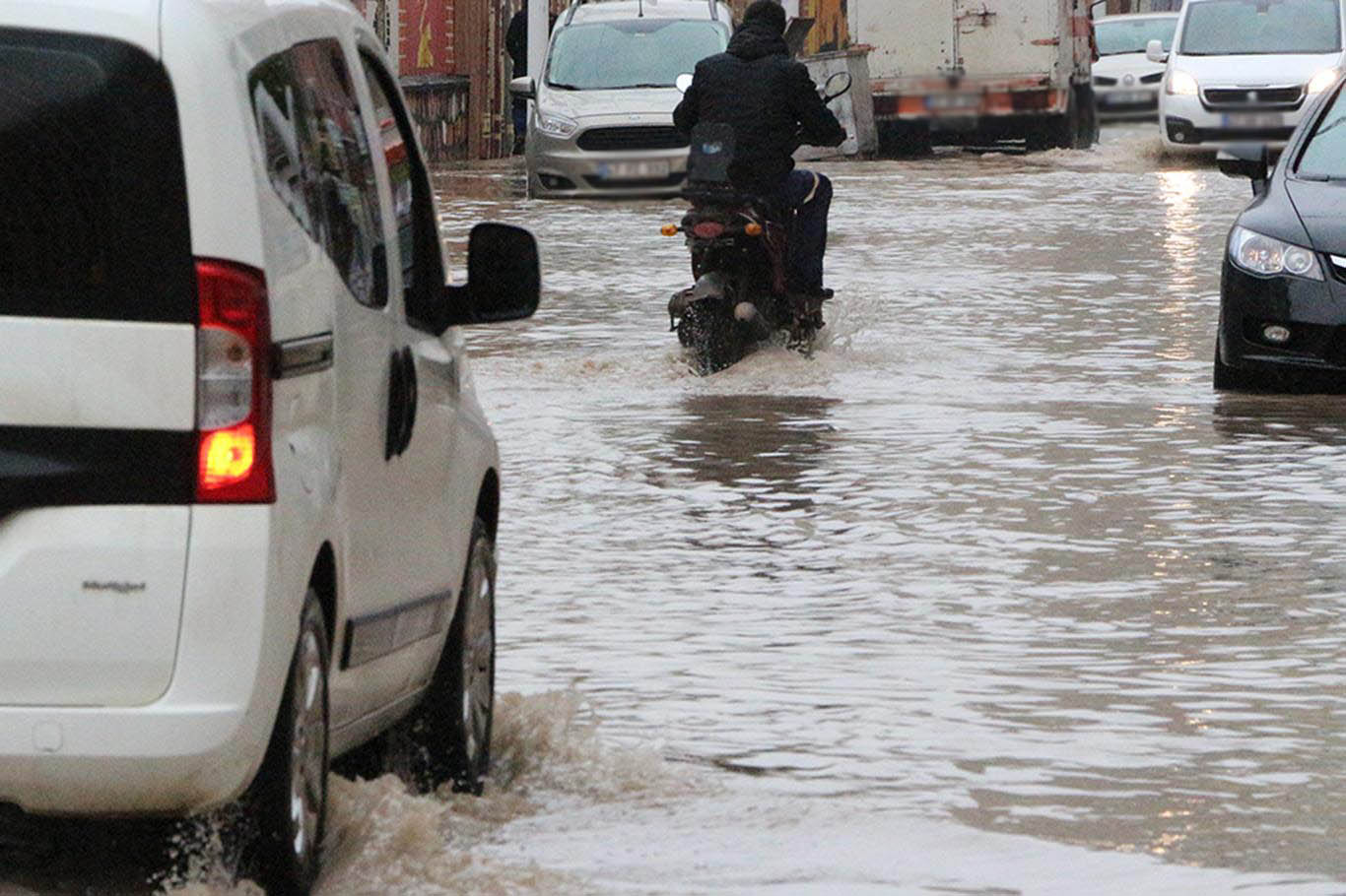 Meteoroloji’den Diyarbakır dahil 14 il için “sarı” ve “turuncu” uyarı