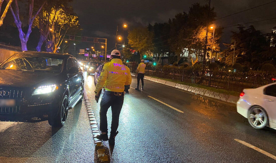 İstanbul'da gerçekleştirilen asayiş uygulamasında,