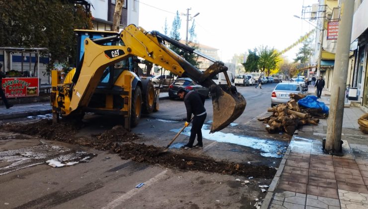 Bağlar’da bozulan yollar onarılıyor