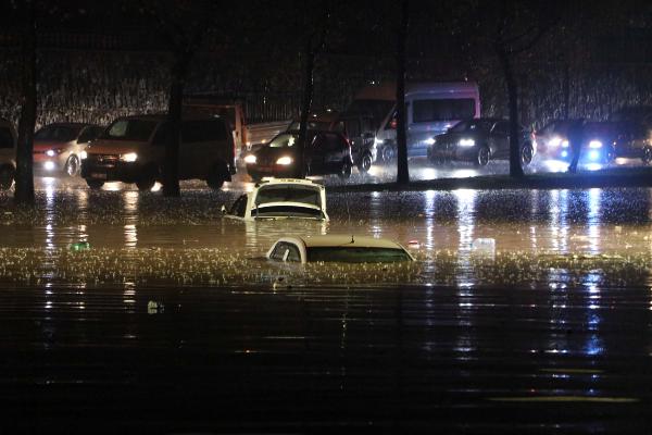 Gaziantep'te etkili olan sağanak