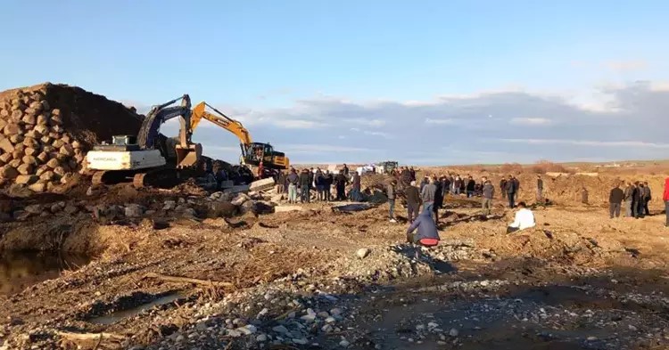 Diyarbakır’da, kum ocağı inşaatının