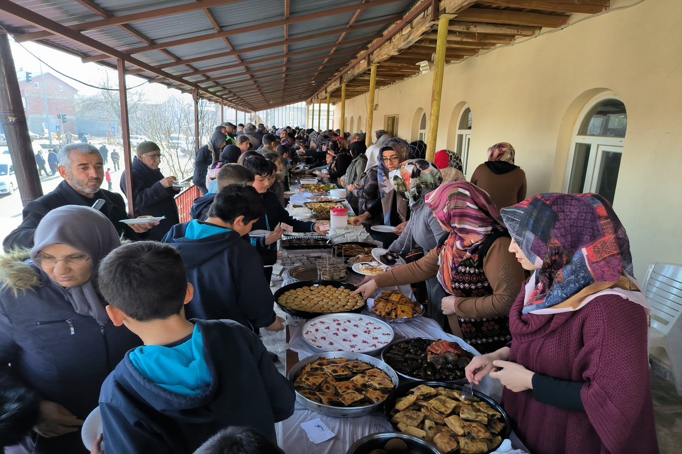 Depremzede kadınlardan Filistin’e destek kermesi