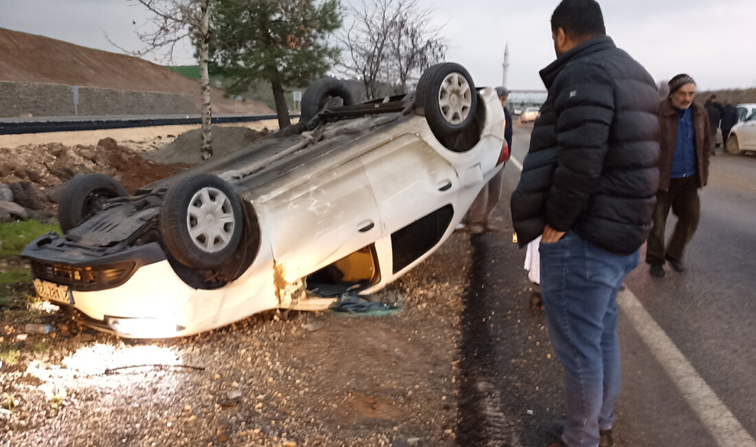 Diyarbakır-Mardin yolunda sürücüsünün direksiyon