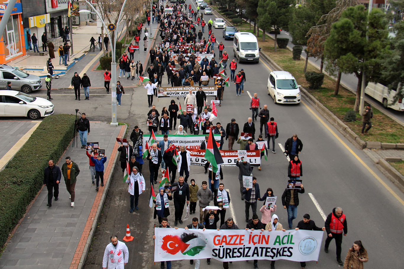 Hekimlerin sessiz yürüyüşü 9’uncu haftasında