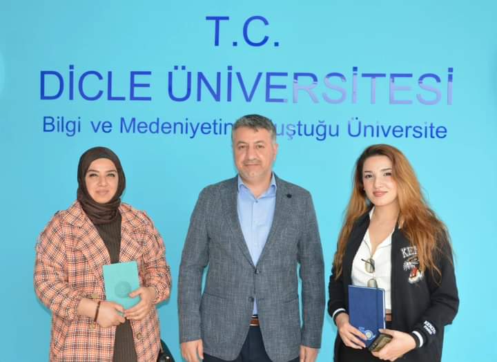 TRT Sanatçısı Senem Akdemir Dicle Üniversitesi Rektörlüğünü Ziyaret Etti