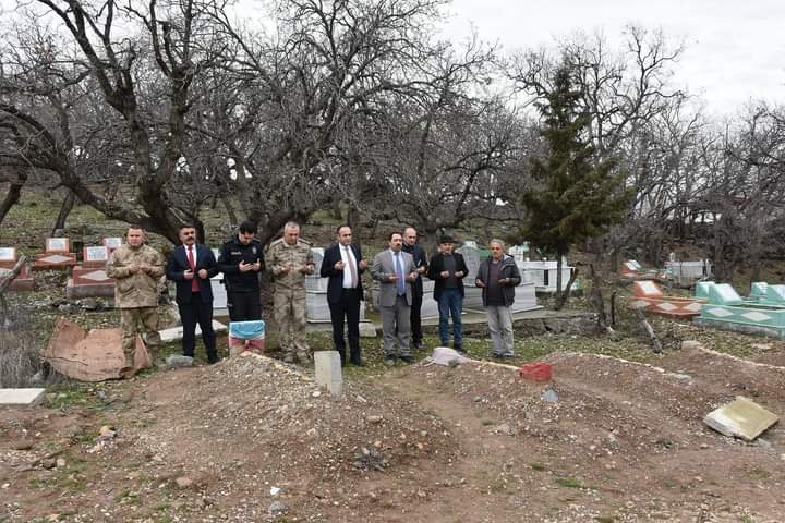 Diyarbakır’da Depremde hayatını kaybedenler Hani’de dualarla anıldı