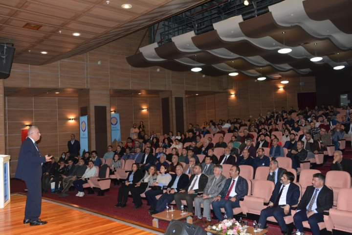 YÖKAK BAŞKANI KOCABIÇAK, DİCLE ÜNİVERSİTESİNDE KONFERANS VERDİ