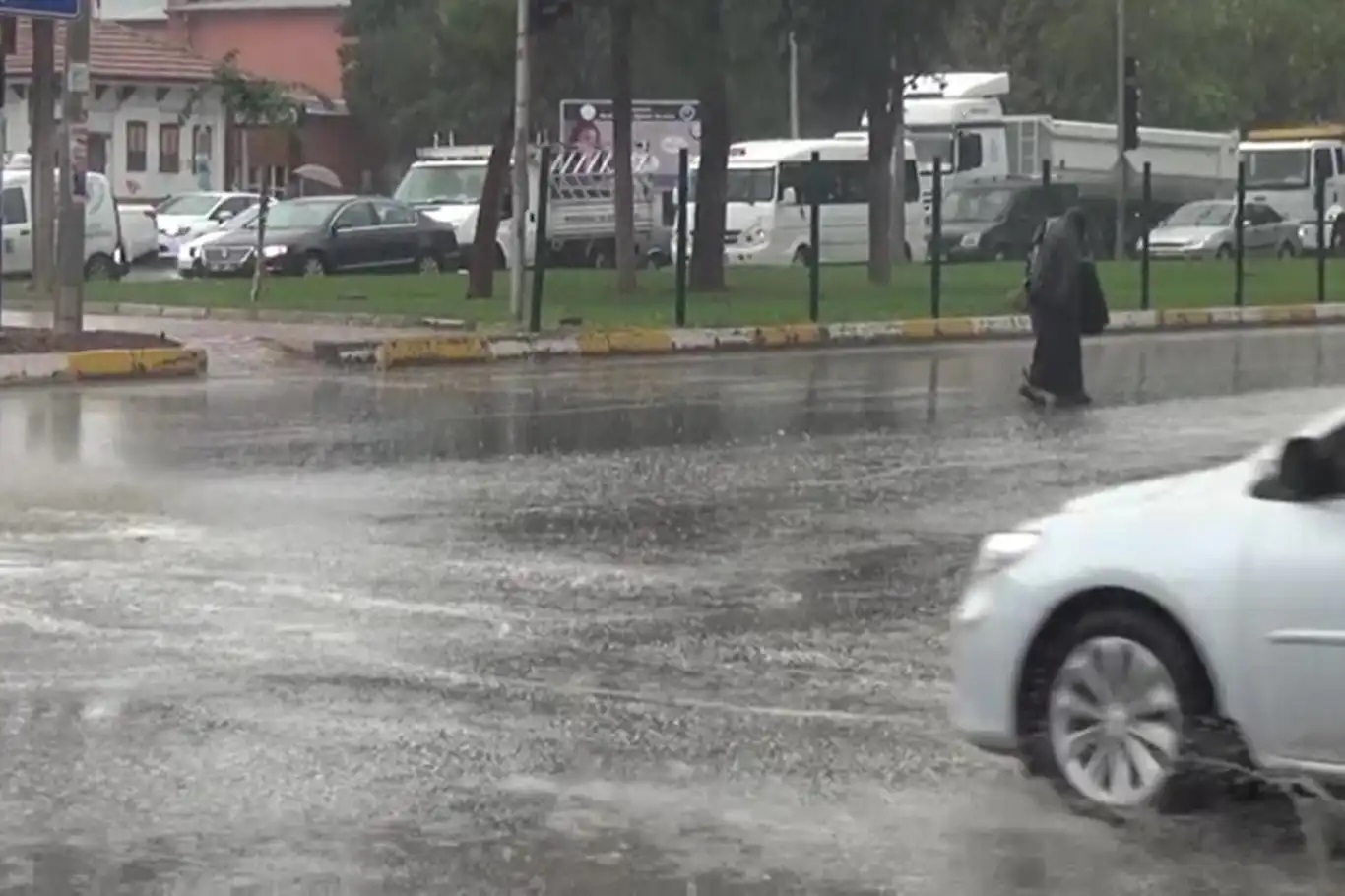 Meteoroloji’den 2 kente “kuvvetli” yağış uyarısı