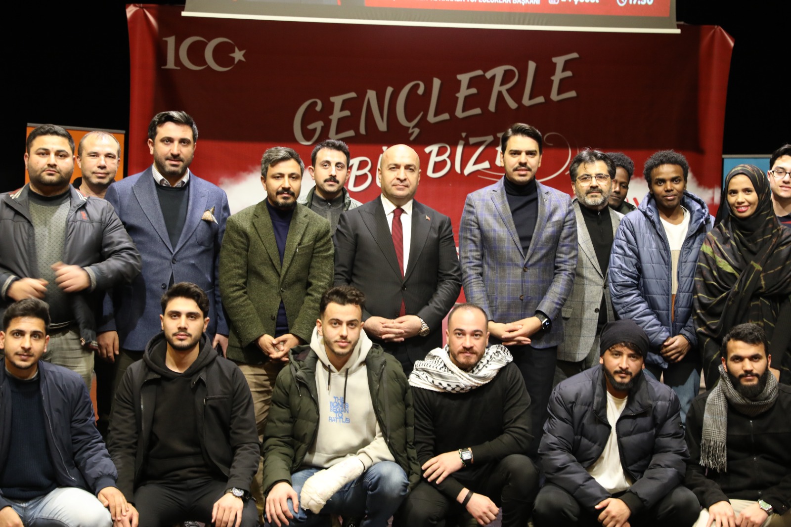 Diyarbakır Dicle Üniversitesi Rektörü“Gençlerle Biz Bize” Adlı Söyleşiye Katıldı