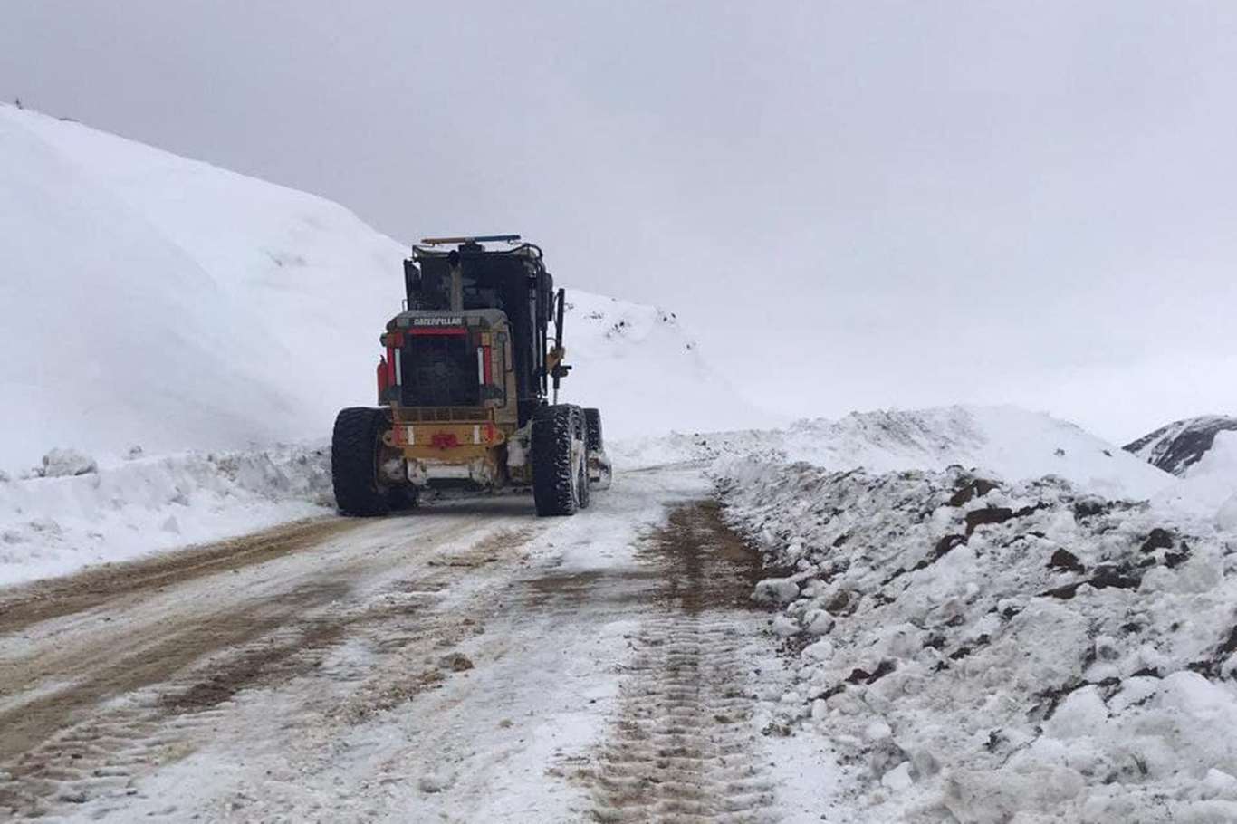 3 ilde 158 yerleşim yolu kar nedeniyle kapandı