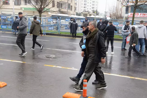 DİYARBAKIR'da Halkların Eşitlik ve