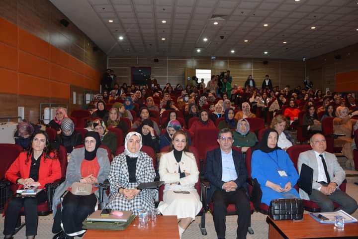 Diyarbakır, Dicle Üniversitesi Kadın