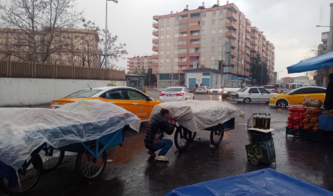 Diyarbakır’da pazarcı esnafı iş