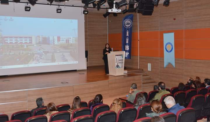 Diyarbakır’da Kadınlar Günü konferansı düzenlendi