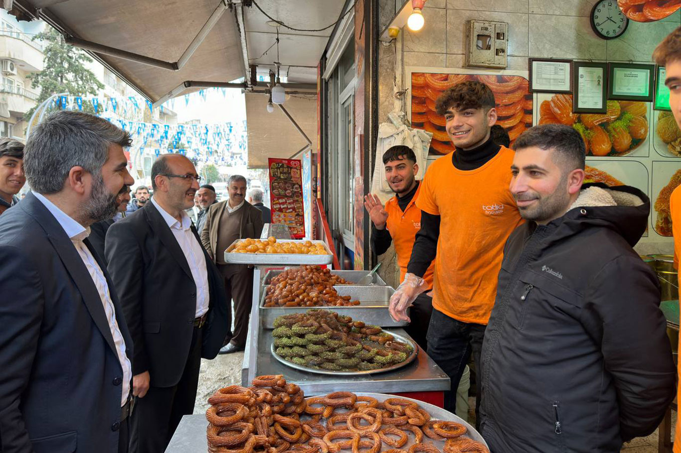 HÜDA PAR Diyarbakır BB adayı Dinç, Silvan’da esnafı ziyaret etti