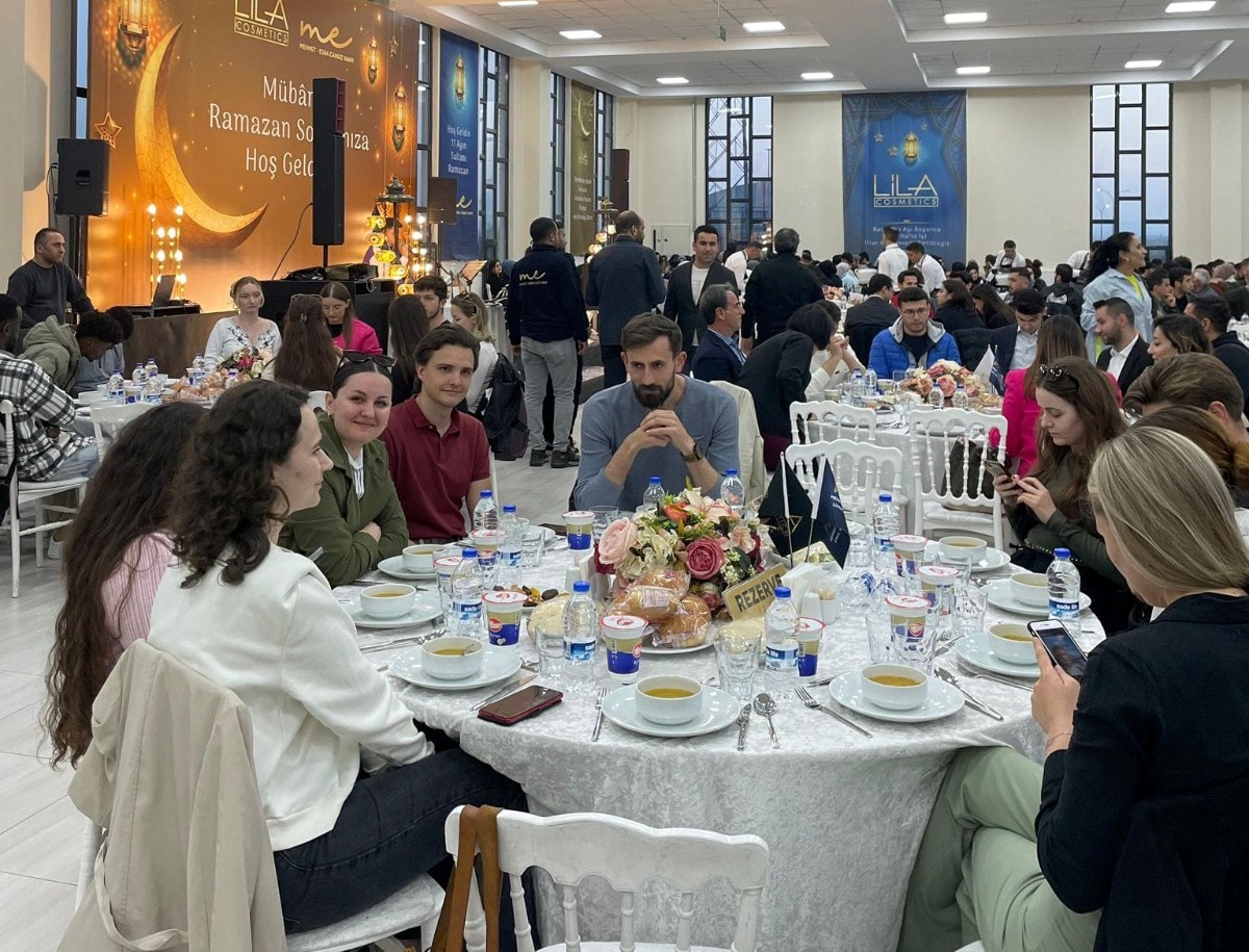 Öğrenciler iftarda bir araya geldi