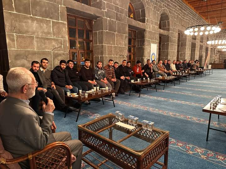 Diyarbakır Ulu Camii’de hasbihal vakti