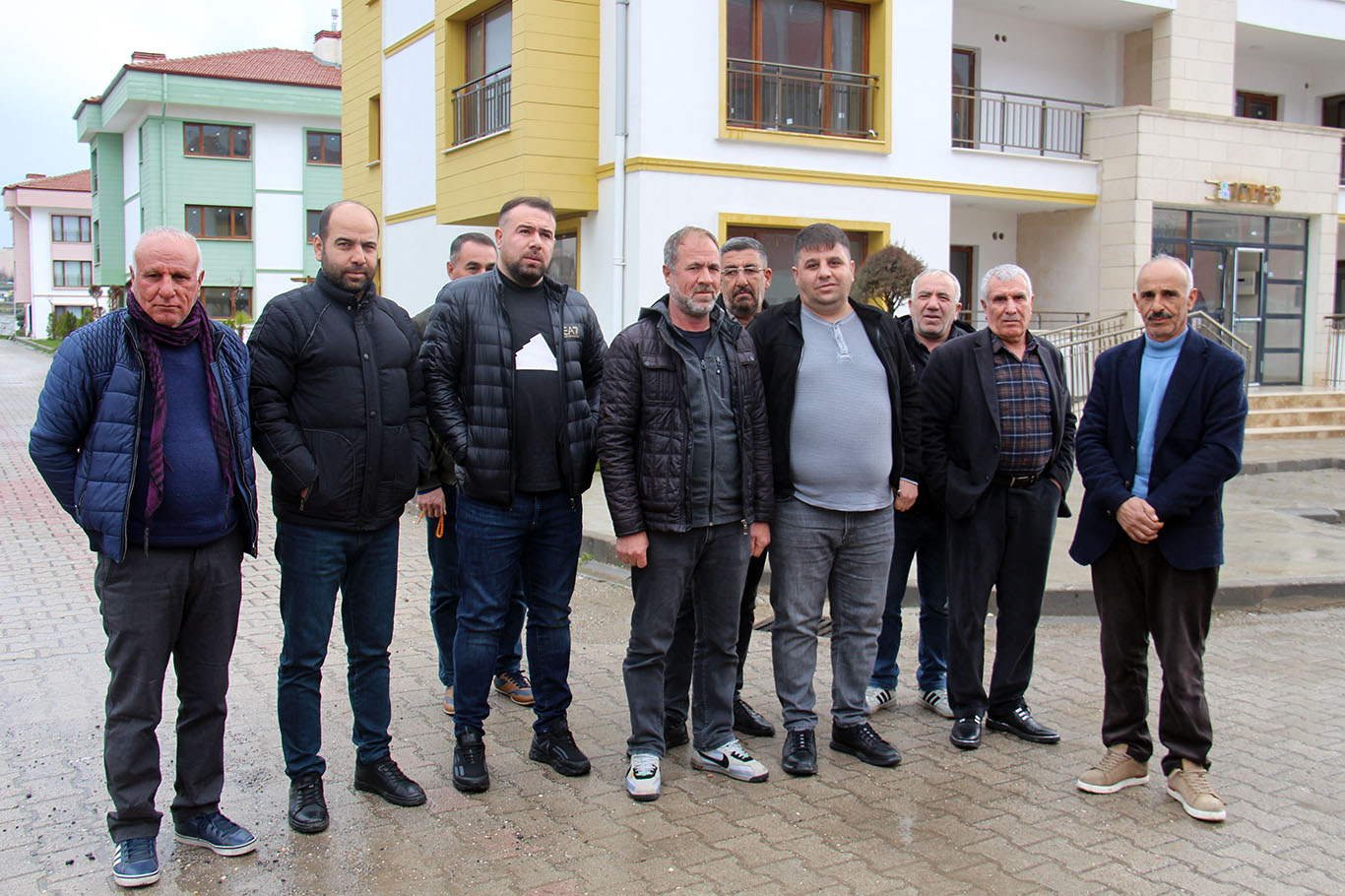 Lice depremi mağdurları: Konutlarımızı teslim edin