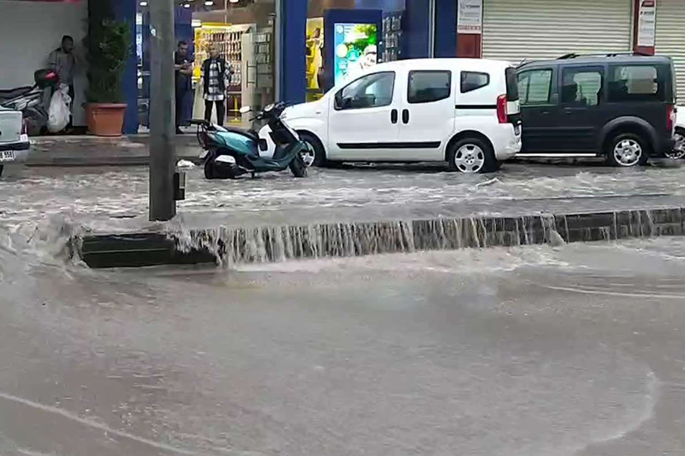 Meteorolojiden kuvvetli yağış uyarısı