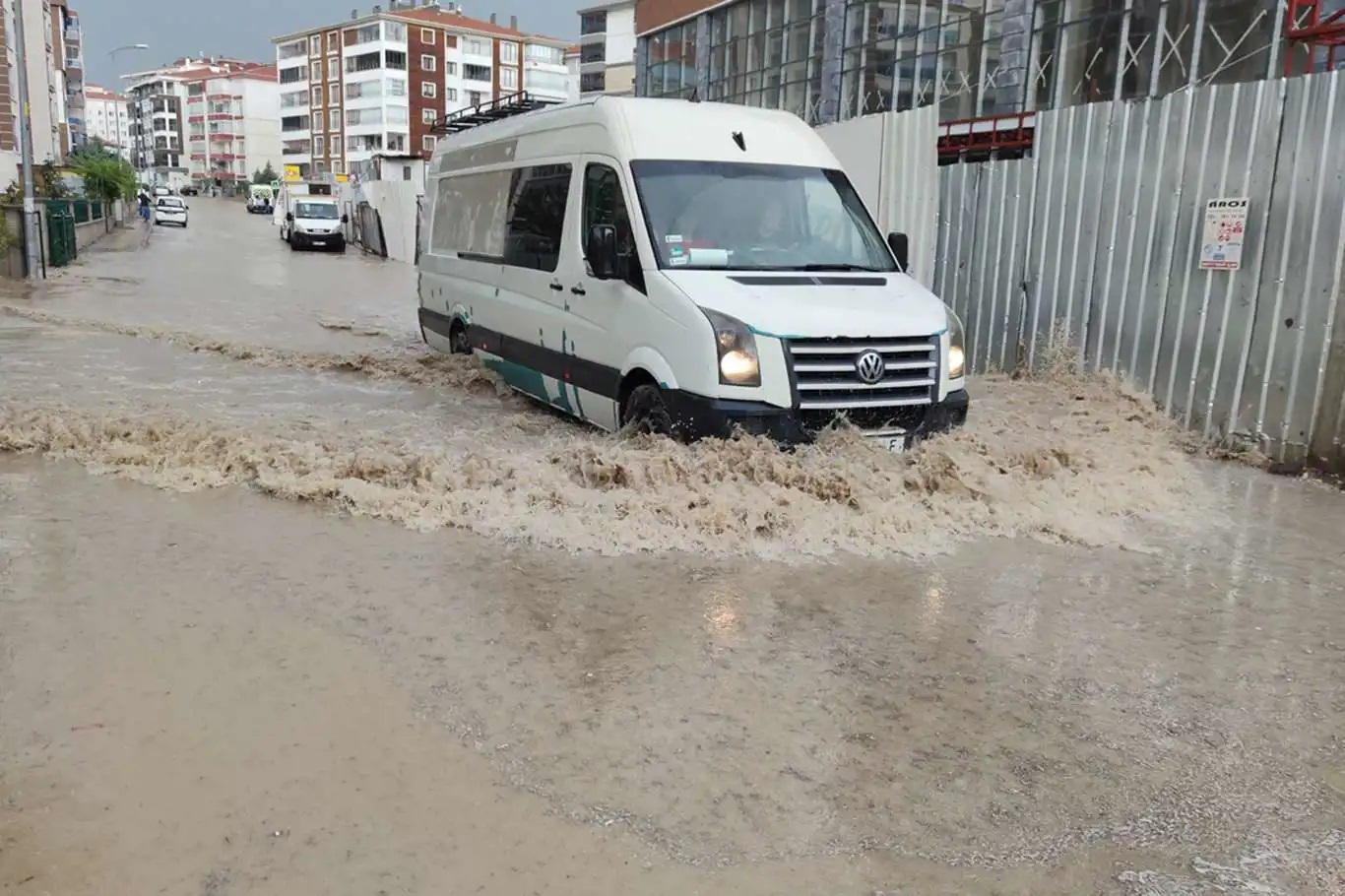 Ankara Valiliğinden kuvvetli yağış uyarısı