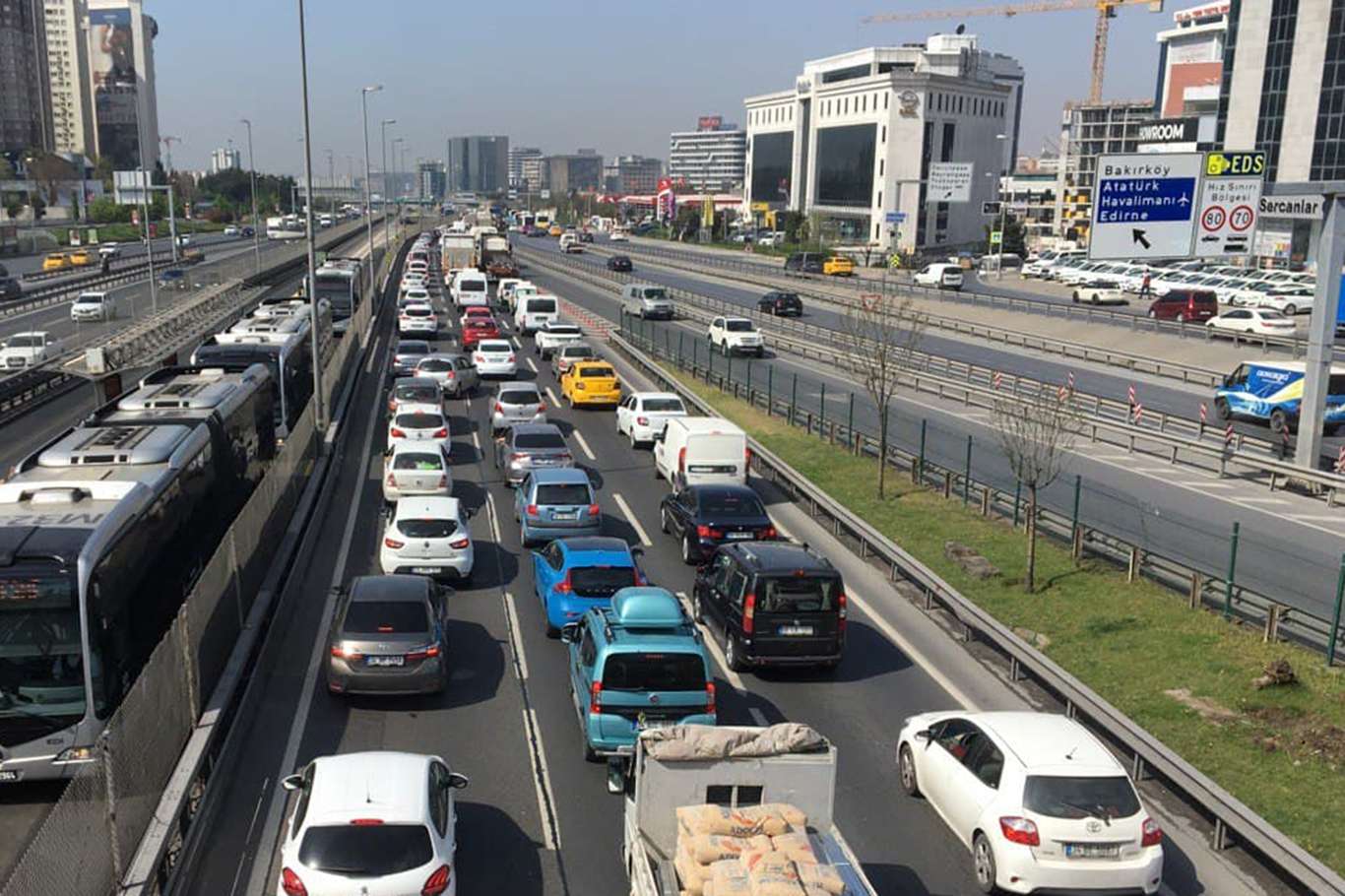 İstanbul’da bugün bazı yollar trafiğe kapatılacak